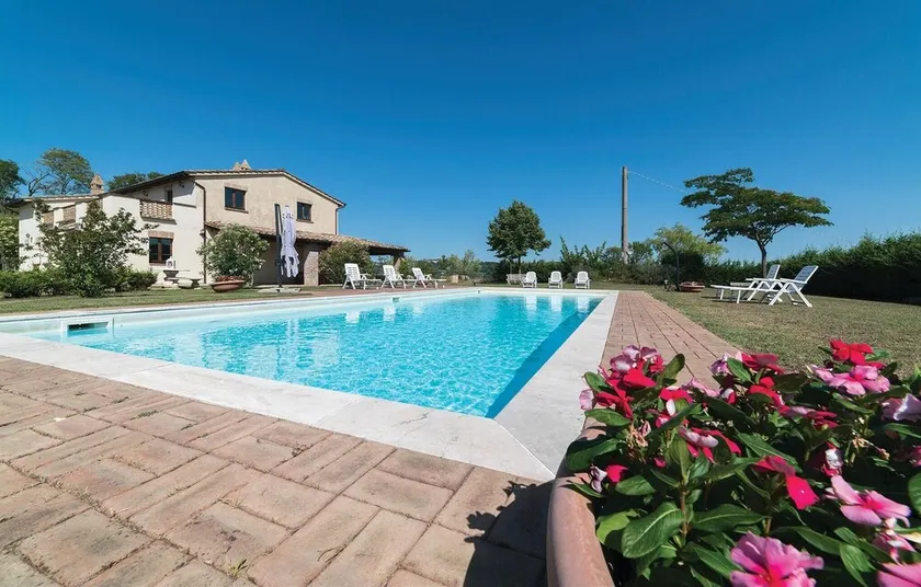 Awesome Home in Città di Castello PG With 6 Bedrooms, Wifi and Outdoor Swimming Pool - Image 1