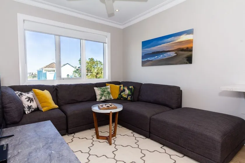 Bondi Breeze - Image 1