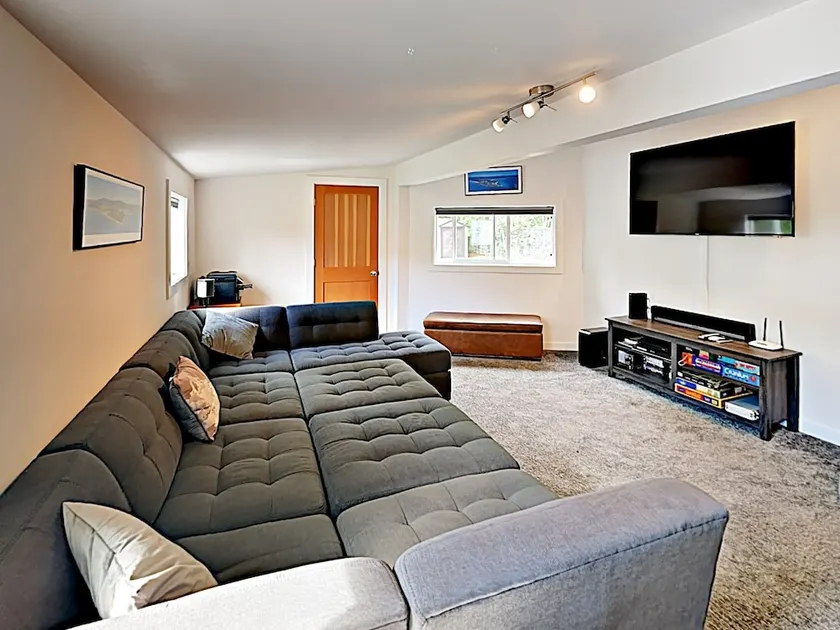 3528 SW 98th Street Home by RedAwning - Image 1