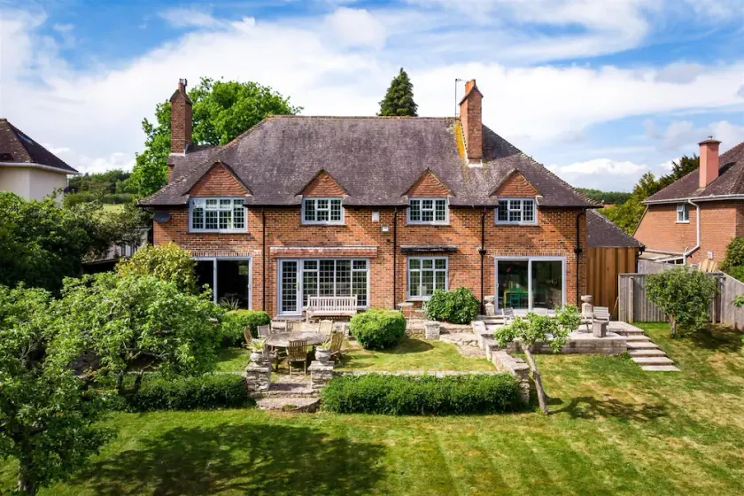 Rydon Court - Luxury family home with extensive views over Exeter Golf Course - Image 1