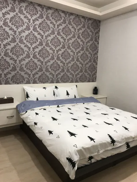 Lok Hotel - Image 1