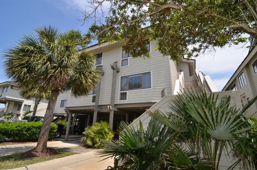 Ocean Anchor 4 Bedroom Villa - Image 1