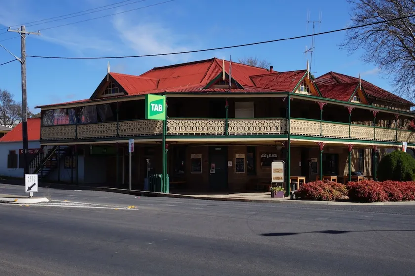 Royal Hotel Cooma - Image 1