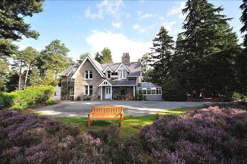 Glendavan House - Image 1