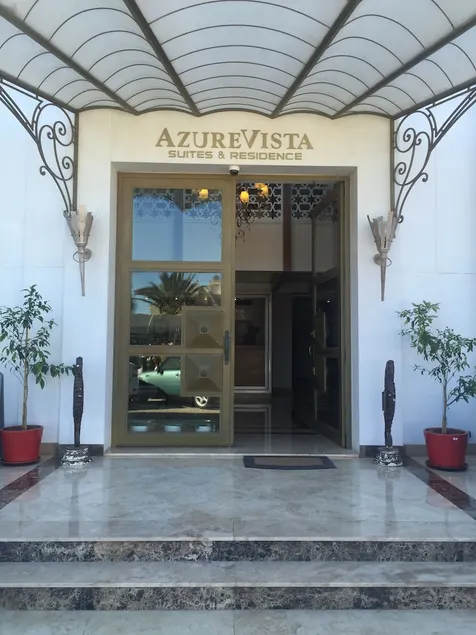 Azure Vista Residence and Suite Hotel - Image 1