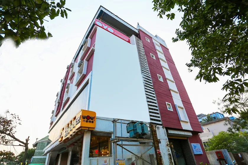 Hotel Guest Inn By OYO Rooms - Image 1