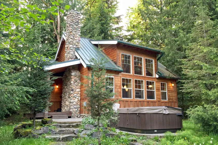 Mt Baker Rim Cabin 11 - This Wonderful 2 Story Cabin With a hot tub - Image 1
