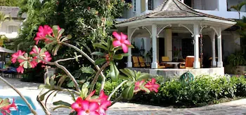 Emerald Beach 1 - Villa Solandra - Image 1