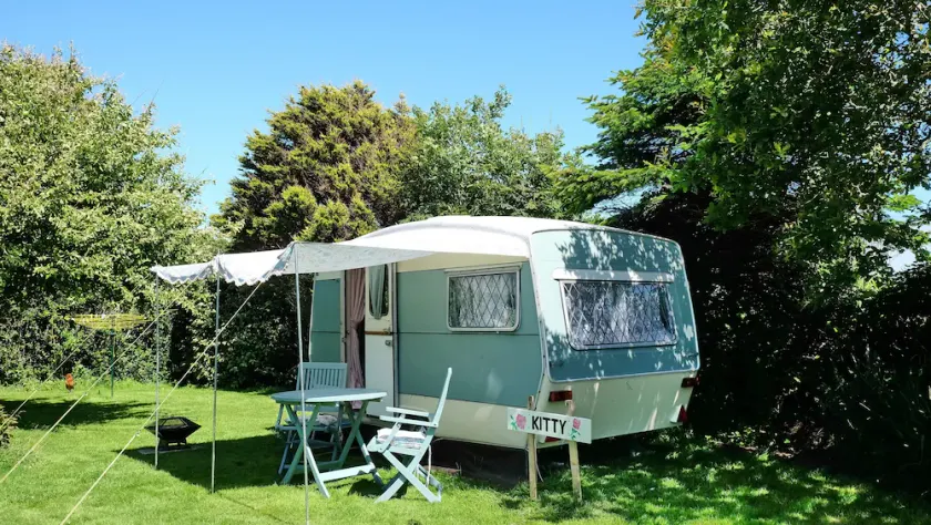1 Bed Caravan Sleeps 2 - Parking, Garden, Pets - Image 1