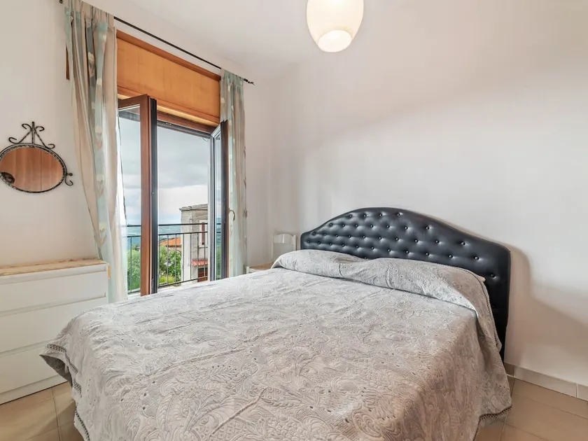 Peaceful Holiday Home in Perdifumo With Balcony - Image 1