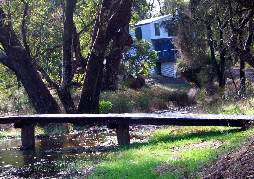 Hidden Grove Retreat - Image 1