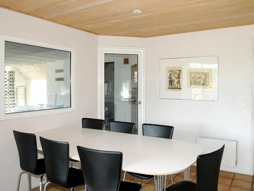 Charming Holiday Home in Nørre Nebel With Swimming Pool - Image 1