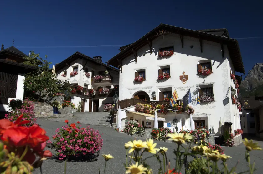 Schlosshotel Chastè - Image 1