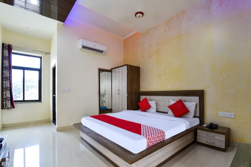 OYO 44607 Glorious Resort - Image 1