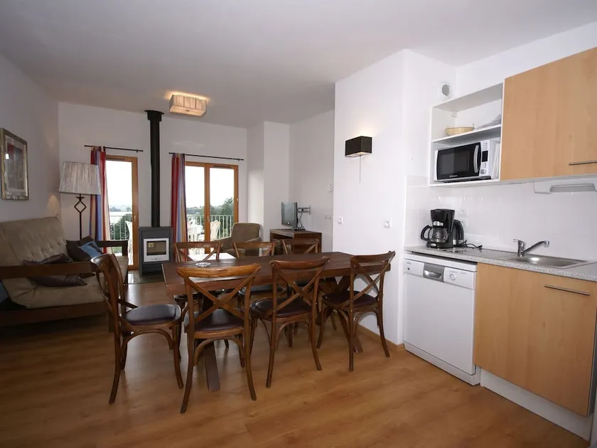 Nice Apartment With a View of the Lake in Beautiful Valjoly - Image 1