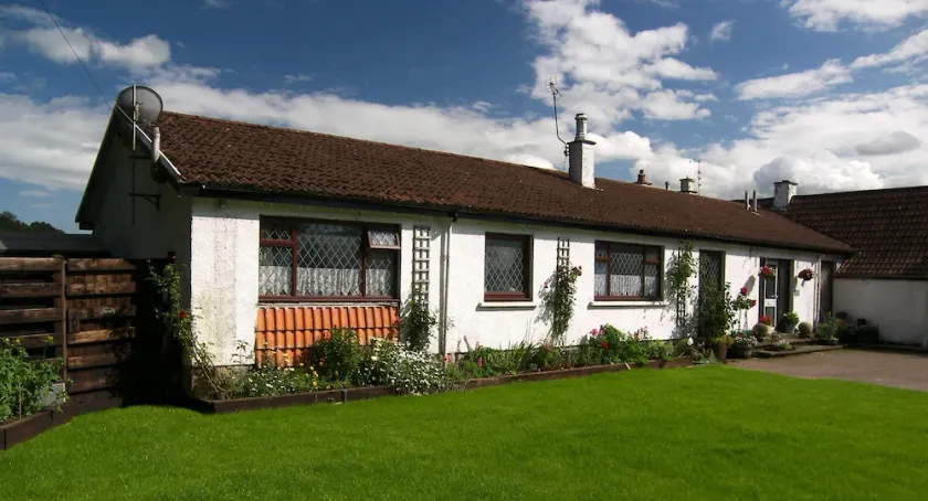 Hillview Cottage - Image 1