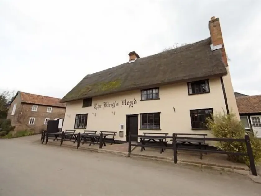 Kings Head Low House - Image 1