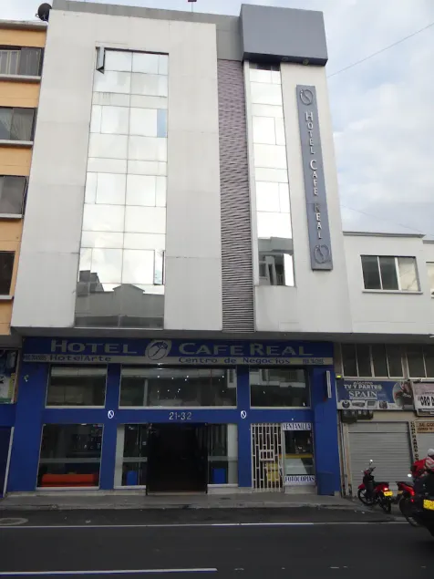 Cafe Real - Image 1