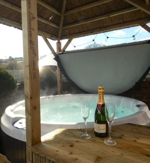 Bank View Farm Holiday Cottages - Image 1