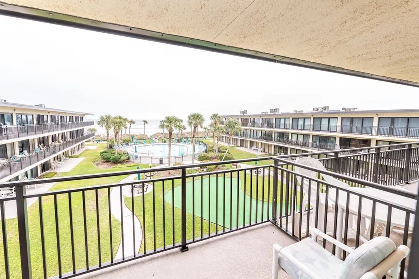 Ocean House Beach Vista - Image 1