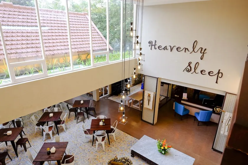 Tibera Hotel Ciumbuleuit - Image 1