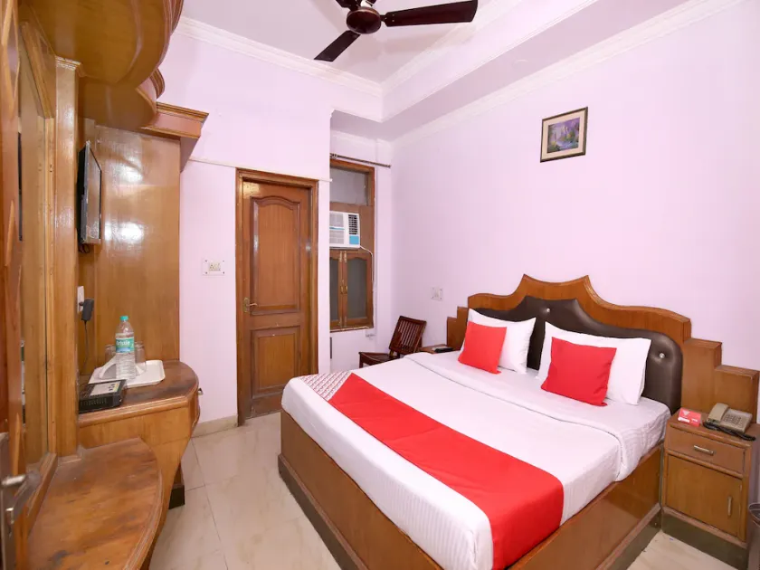 Hotel Yogesh And restaurent - Image 1