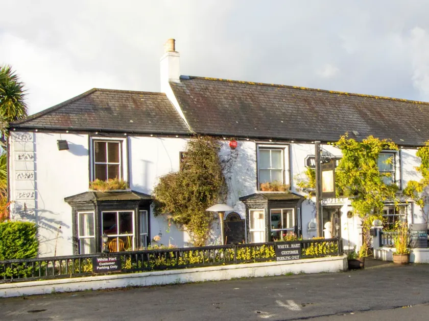 The White Hart - Image 1