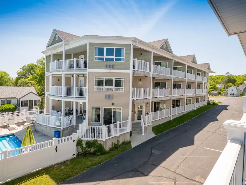 Sea Latch Inn - Image 1