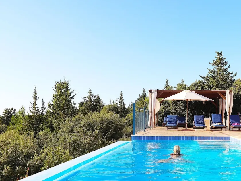 Modern Villa in Chalikeri With Private Swimming Pool - Image 1