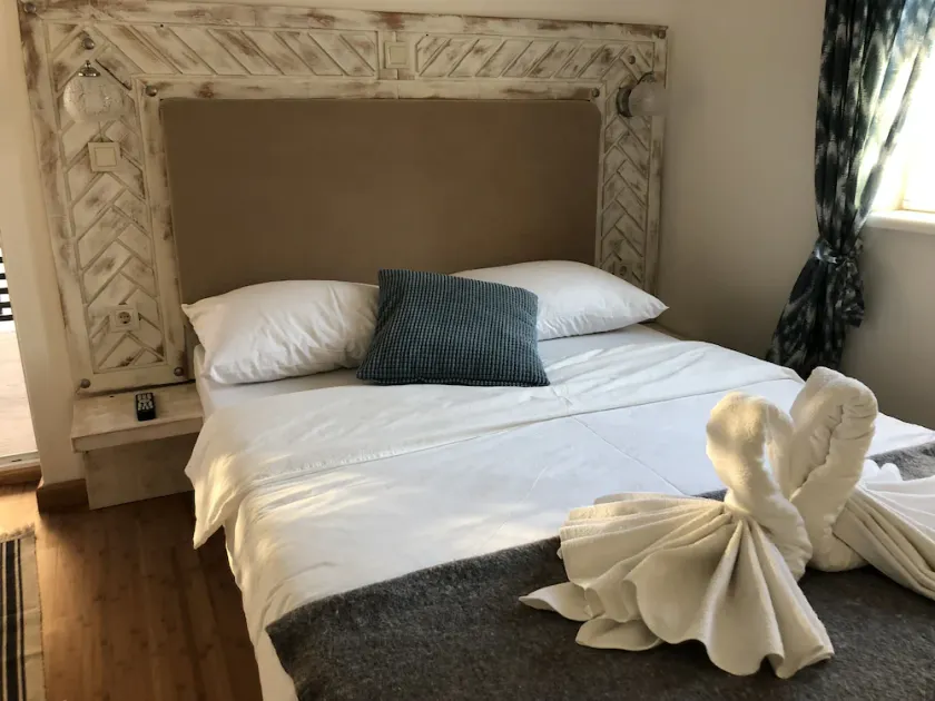 Mulberry House - Image 1