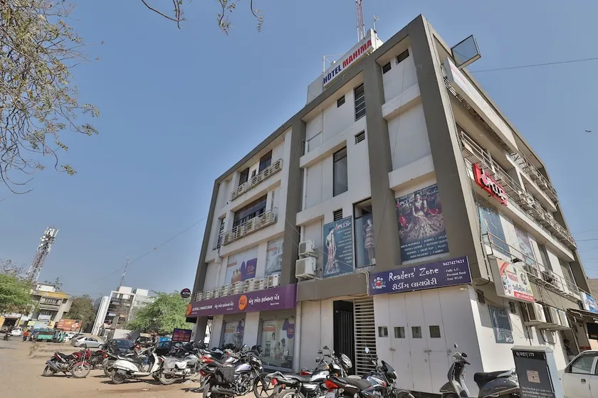 OYO 11649 Hotel Mahima - Image 1