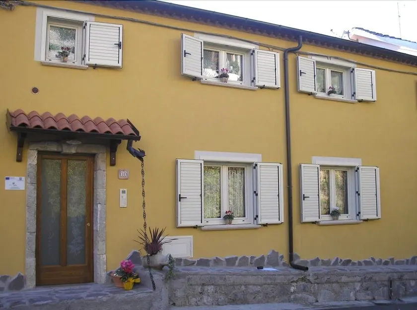 Le Rose Residence - Image 1