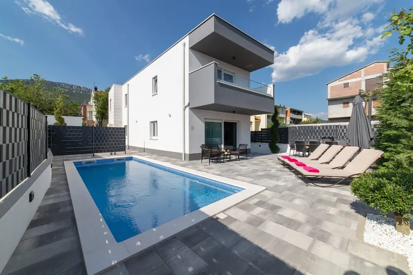 New Luxury Modern Four-bedroom Villa With Pool - Image 1