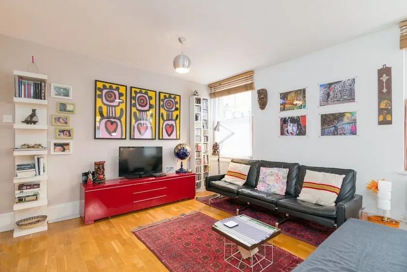 Good Size 2 Bedroom in a Perfect Location - Image 1