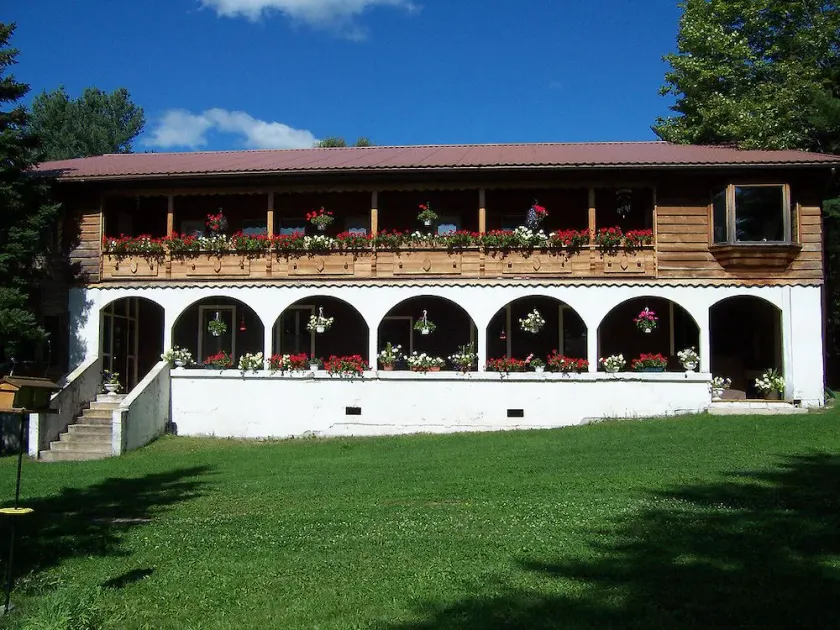 Knoepfli Inn - Image 1