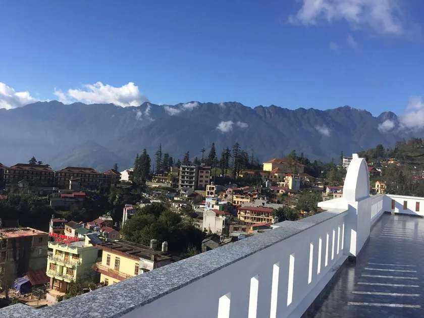 Son's Hotel - Image 1