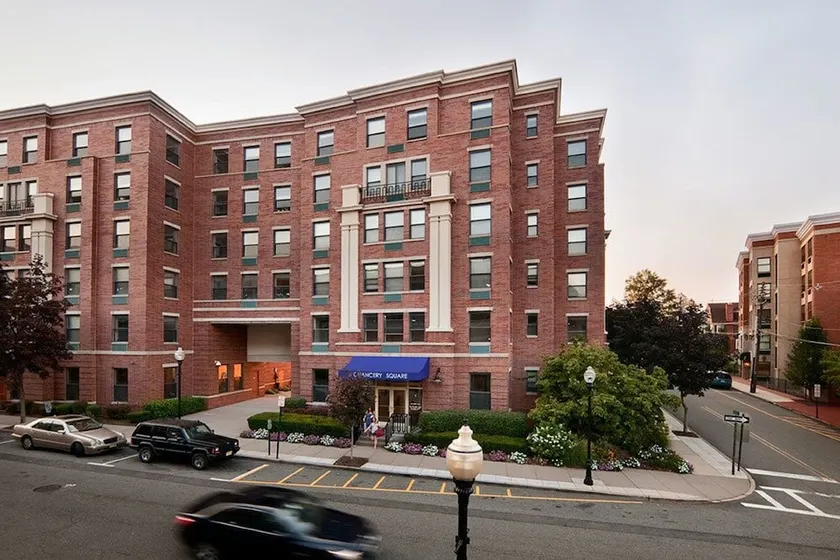 Global Luxury Suites at Chancery - Image 1