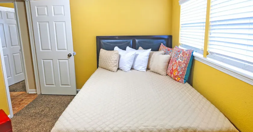 3Bdrms 2Bath 3Beds - Energy Corridor 6 - Image 1