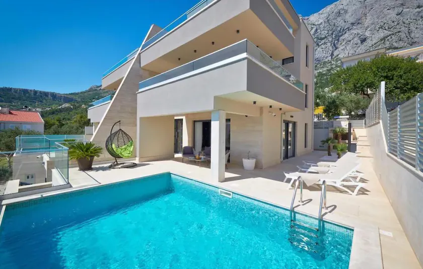 Awesome Home in Makarska With Sauna, Wifi and Outdoor Swimming Pool - Image 1