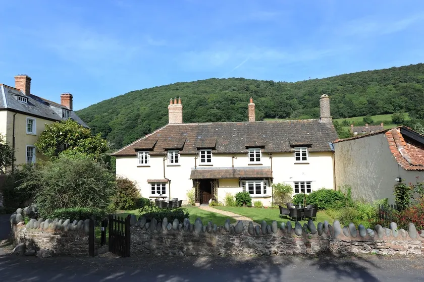 Cross Lane House - Image 1