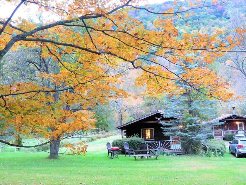 Cold Spring Lodge & Cabins - Image 1