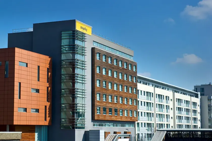 Staycity Aparthotels London Heathrow - Image 1