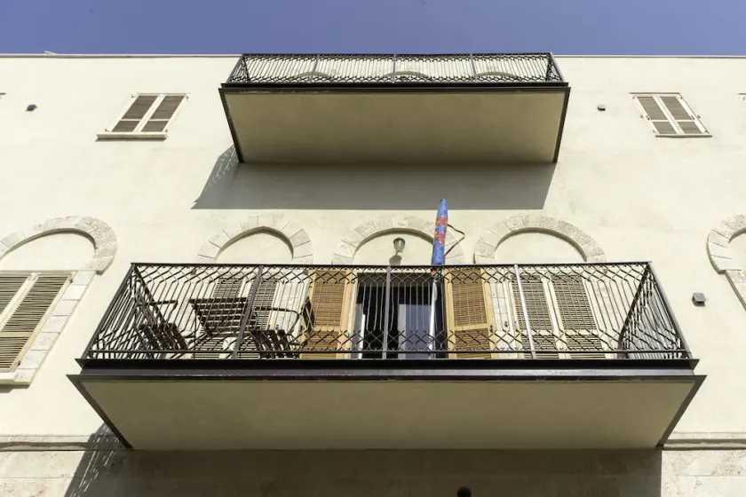 Seaside Escape with Blissful Balcony & Mamad by Sea N Rent - Image 1