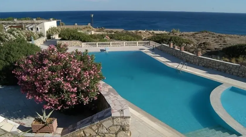 Nicolas Apartments - Image 1