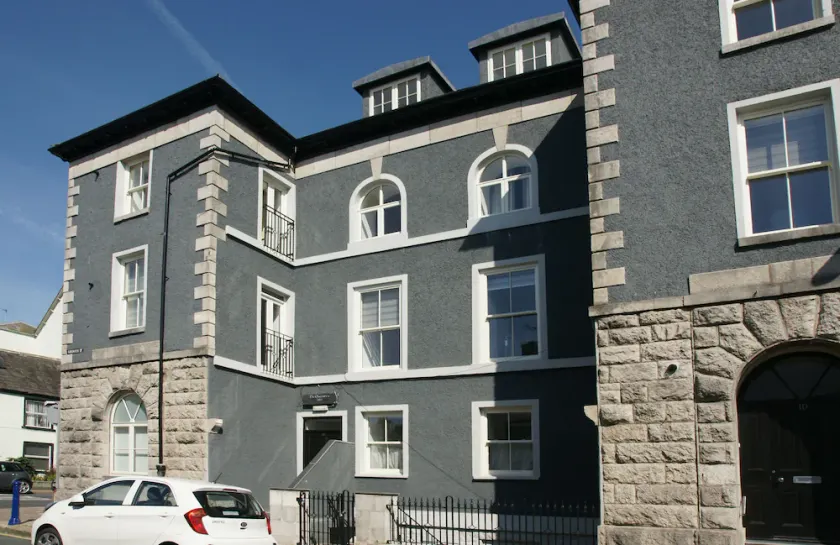Cs Serviced Apartments - Image 1