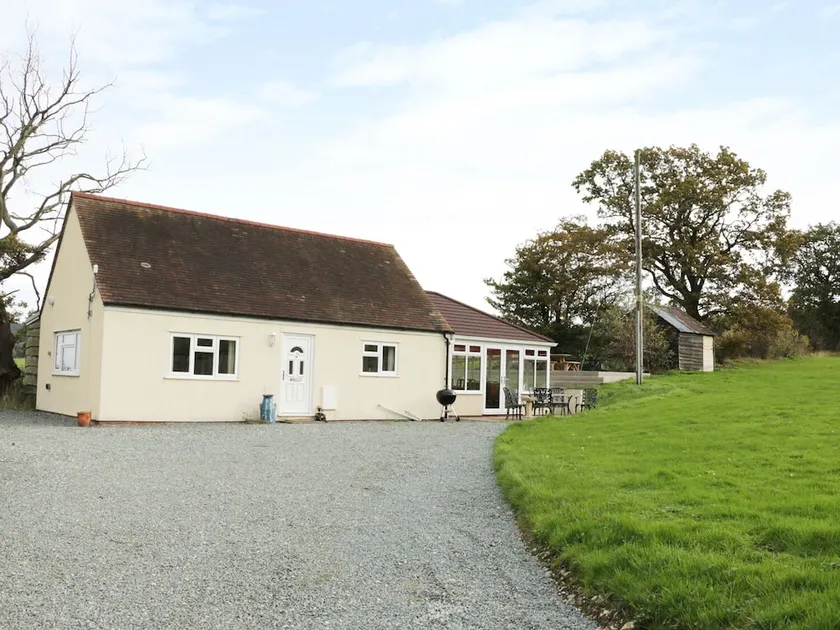 Blackhurst Bungalow - Image 1