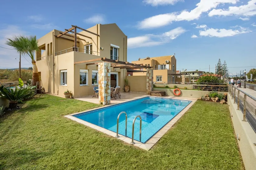 Athina's Villa on the sea - Image 1