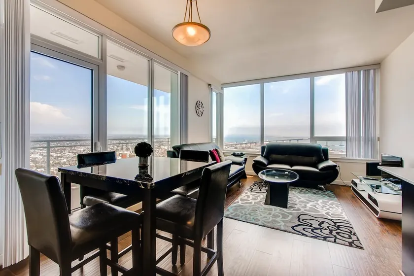 Walk to Everywhere Gaslamp 2 BR2 BA - Image 1