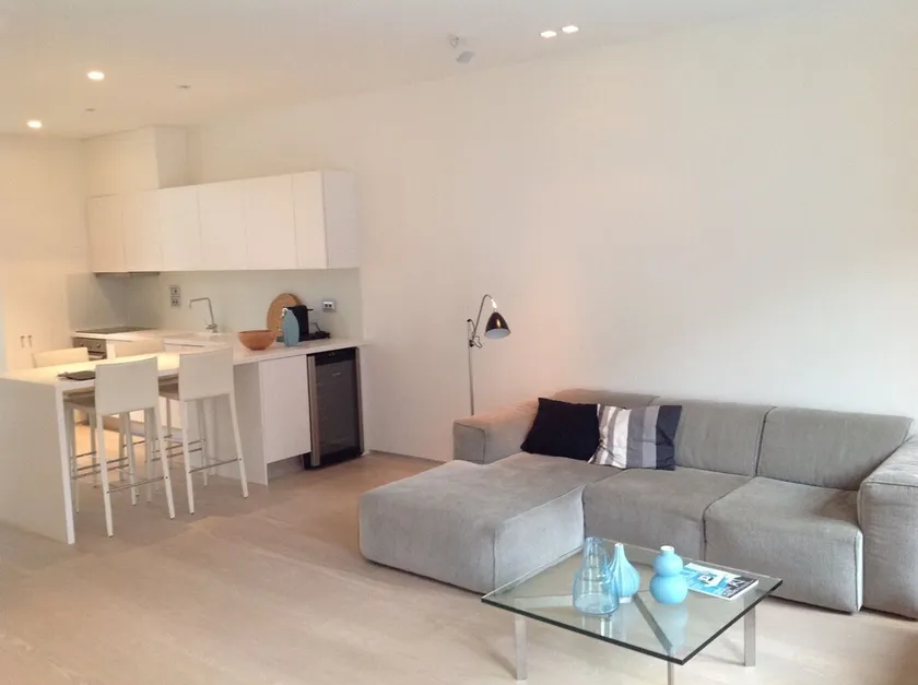 Charming 1-bed Apartment in Vevey - Image 1