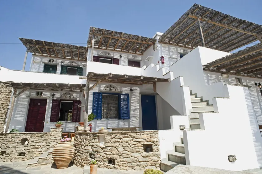 Sirines Hotel - Image 1